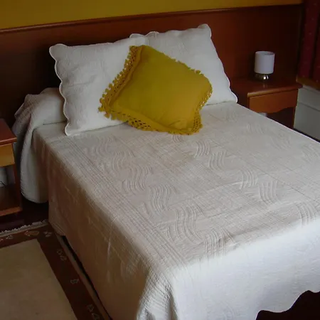 Pensión Val De Serantes 3*